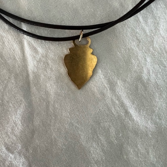 Authentic Gucci charm on an adjustable leather necklace - Picture 3 of 3